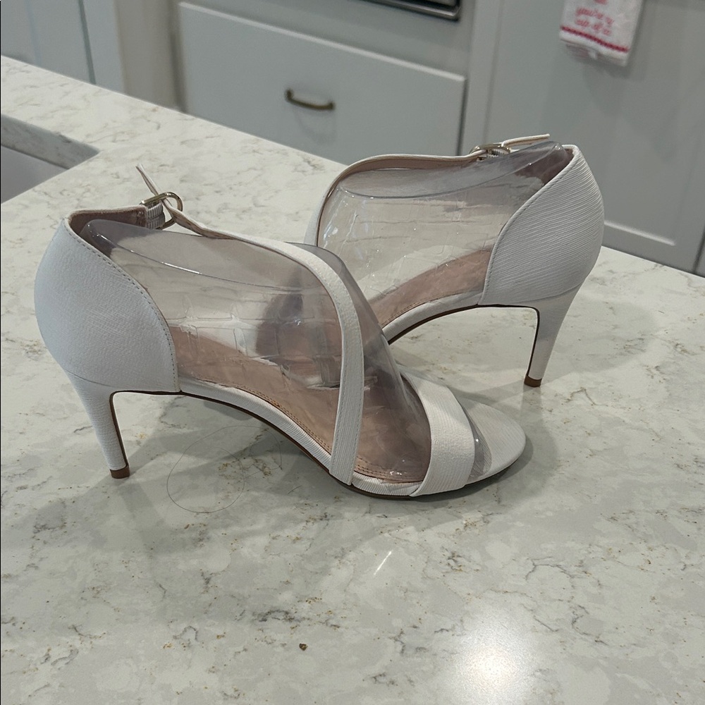 Kelly & Katie White Open-Toe Heels‎